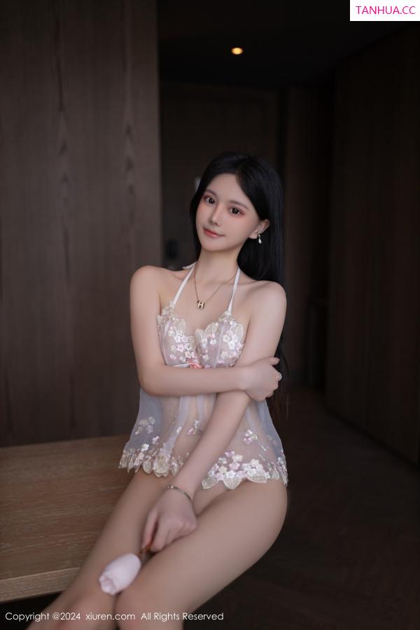   [XiuRen]高清写真图 2024.07.26 No.8925 幼幼 美腿丝袜第58张图片